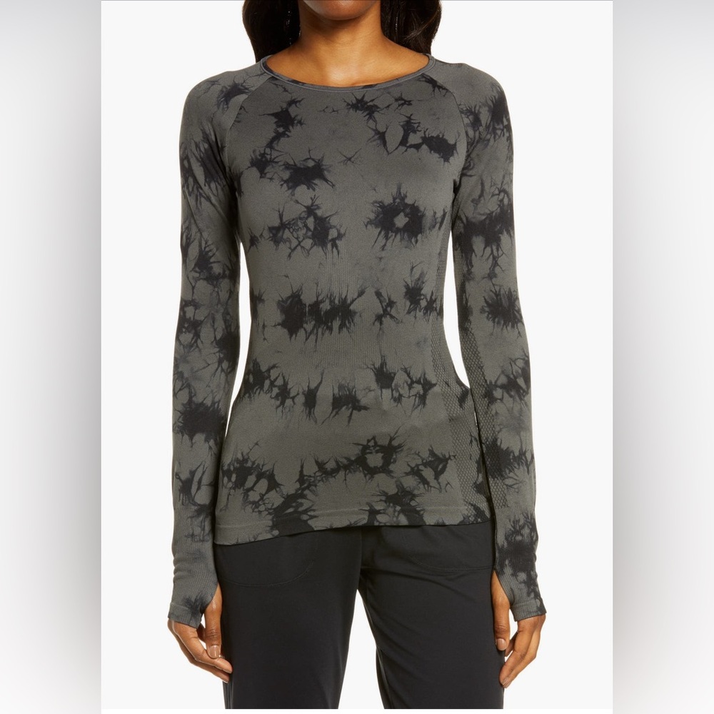 Zella Gray and Black Tie-Dye Long Sleeve Tee